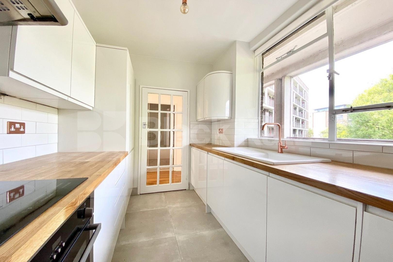 Fabulous location and perfect for students or young professionals Cruikshank Street, Kings Cross